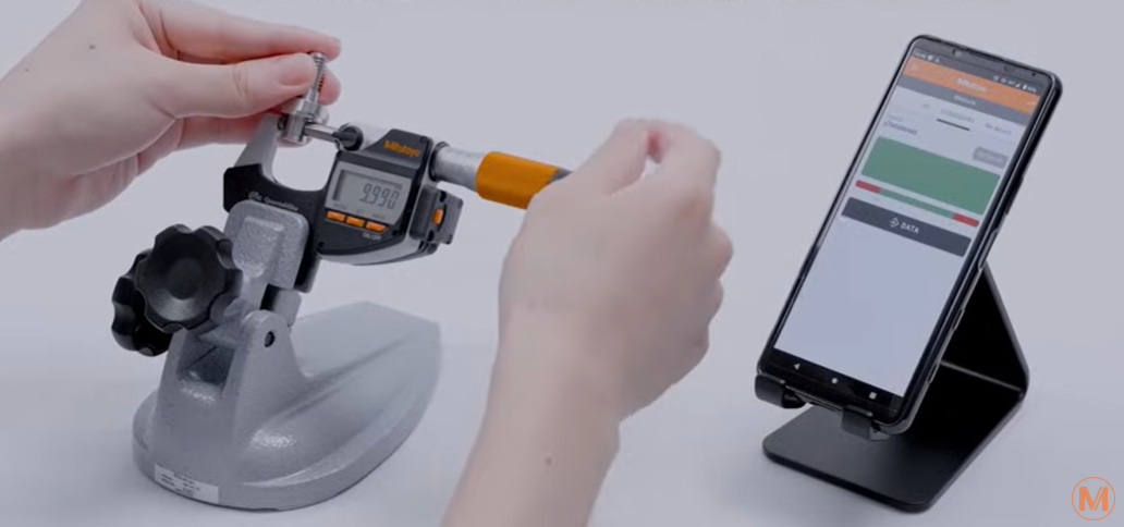 Using the Mitutoyo QuantuMike Micrometer to measure a machined part